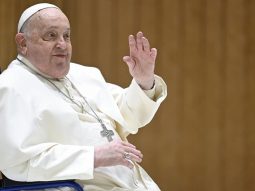 Papa Francesco LaPresse 11 2 2