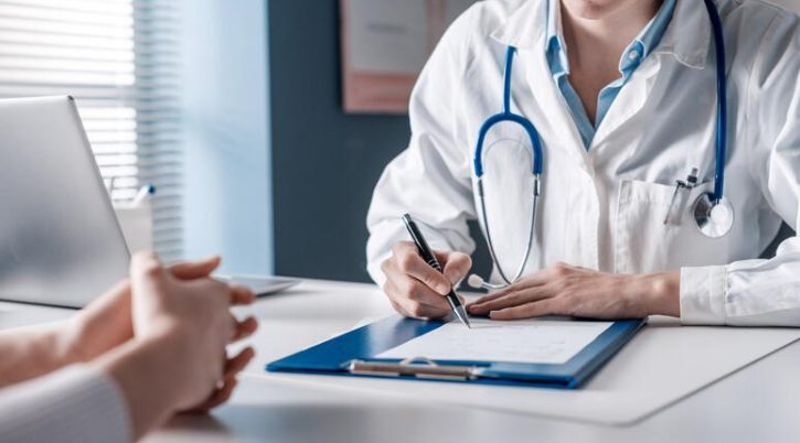 carenza di medici di famiglia in toscana foto ansa